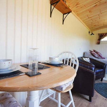 The Laburnum Retreat Shepherd Hut Private Hot Tub Upper Hulme Exterior photo