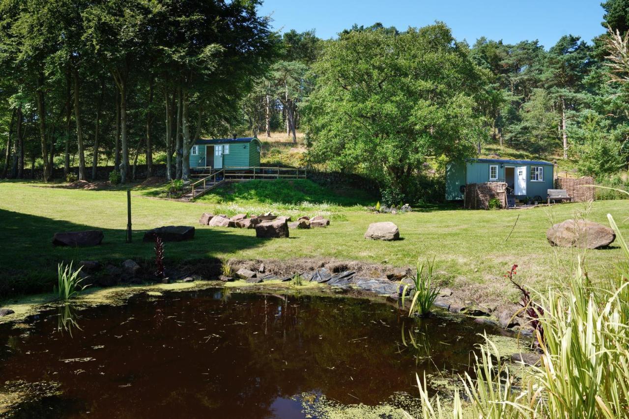 The Laburnum Retreat Shepherd Hut Private Hot Tub Upper Hulme Exterior photo